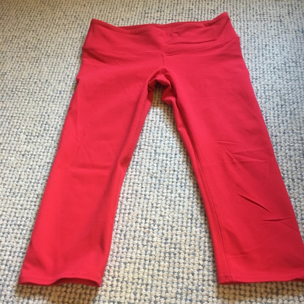 Like NEW Alo Capri leggings  Size: small